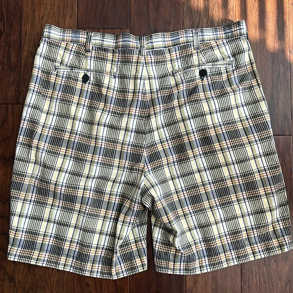 Men's Plaid Shorts - Tan and Black